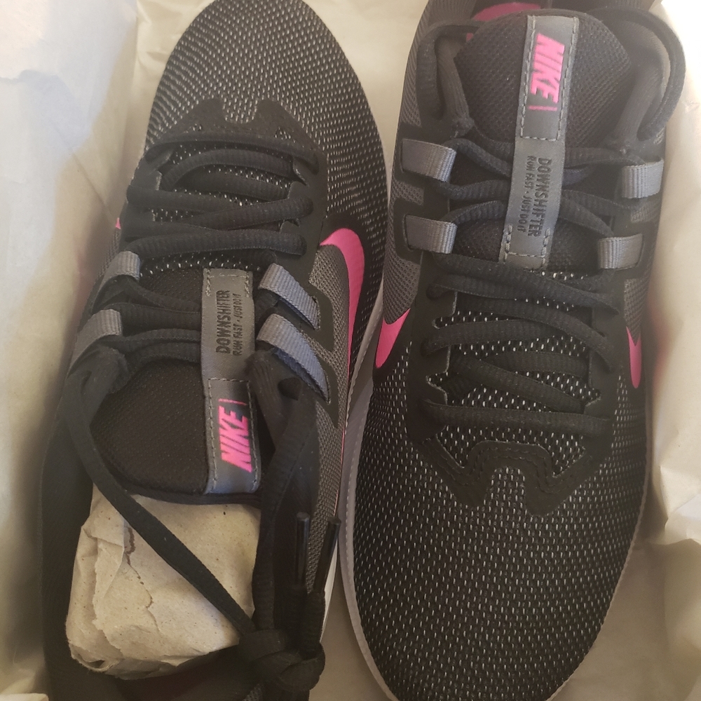 Womens Nike downshifter sneakers